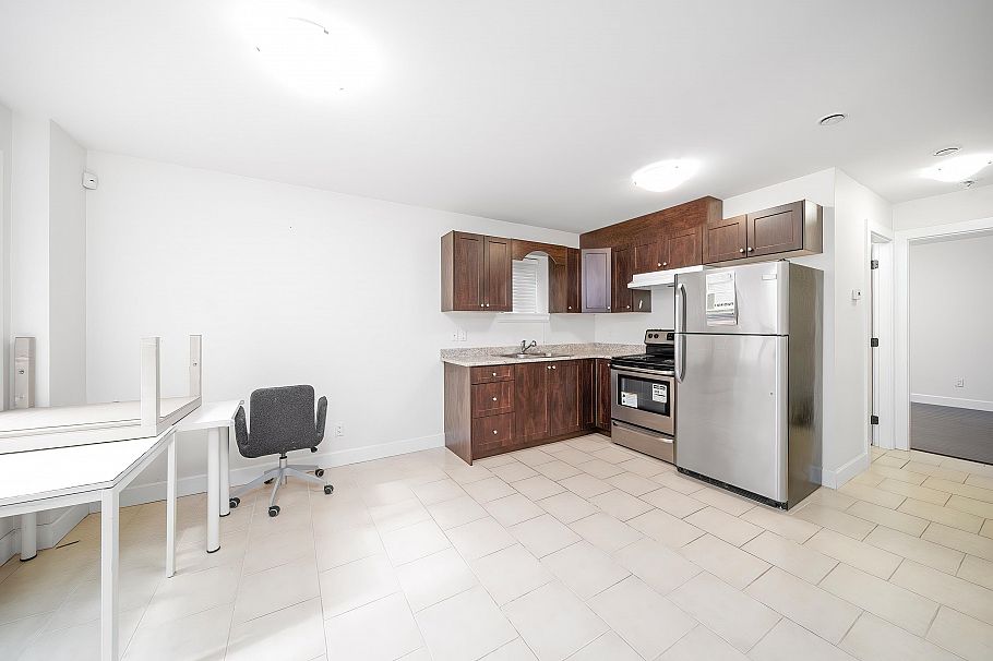 3832 Kincaid Street Burnaby, BC - 31