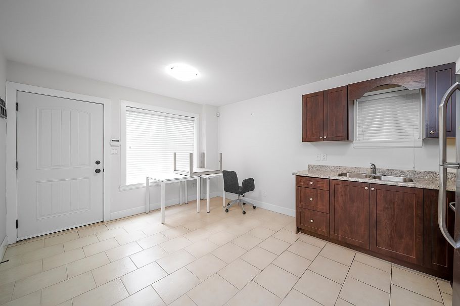 3832 Kincaid Street Burnaby, BC - 30