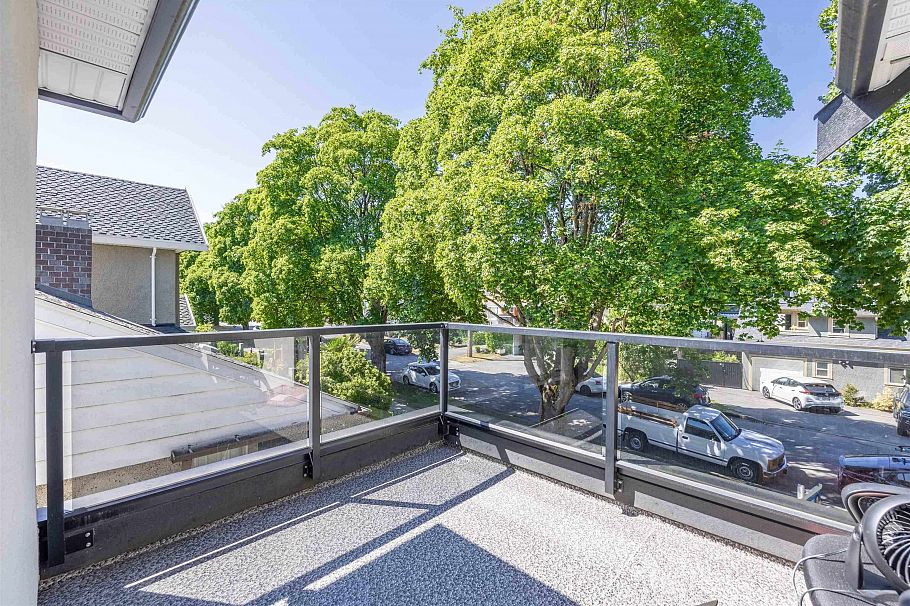 172 Ontario Place Vancouver, BC - 9