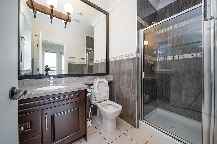 3832 Kincaid Street Burnaby, BC - 8