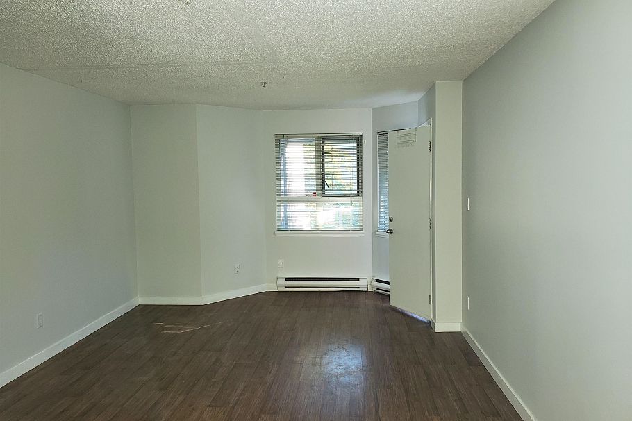 403 921 Thurlow Street Vancouver, BC - 3