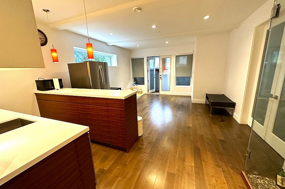 3630 W 34th Avenue Vancouver, BC - 35