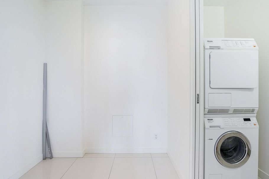 1601 277 Thurlow Street Vancouver, BC - 22