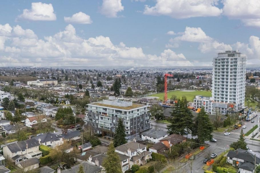 408 5693 Elizabeth Street Vancouver, BC - 1