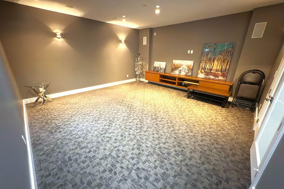 3630 W 34th Avenue Vancouver, BC - 38