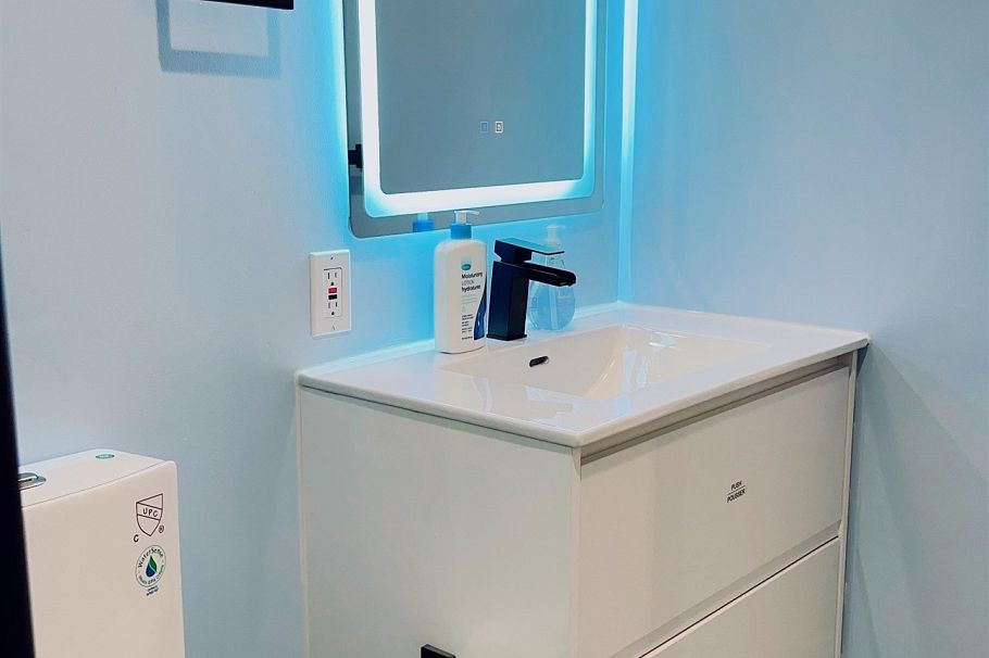 502 1850 Comox Street Vancouver, BC - 15