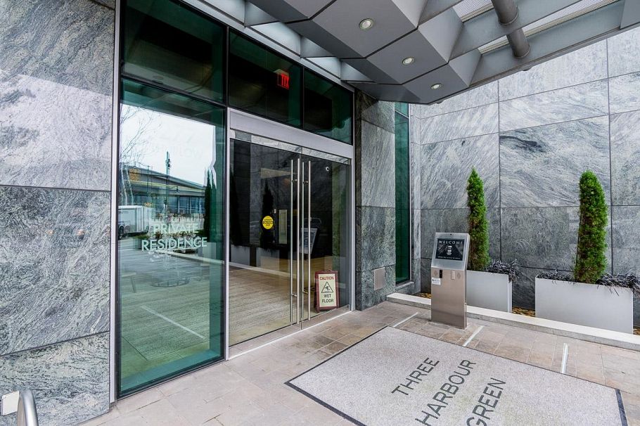 1601 277 Thurlow Street Vancouver, BC - 4