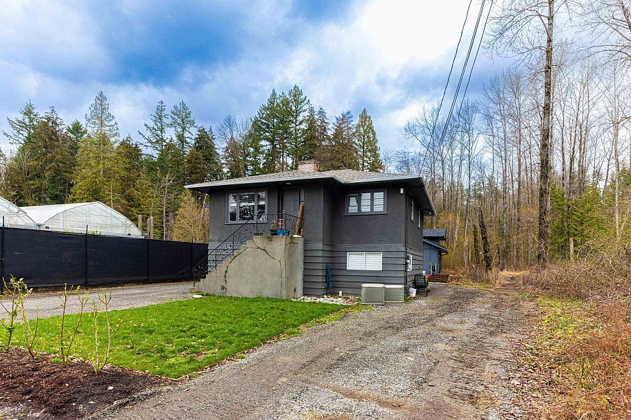 2336 Old Dollarton Road North Vancouver, BC - 2