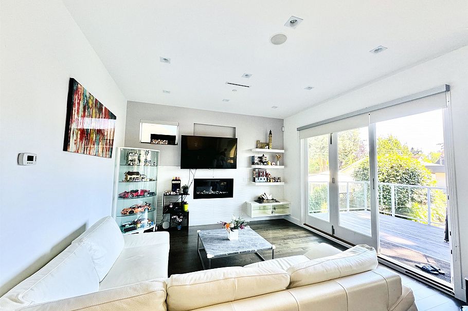 3630 W 34th Avenue Vancouver, BC - 11