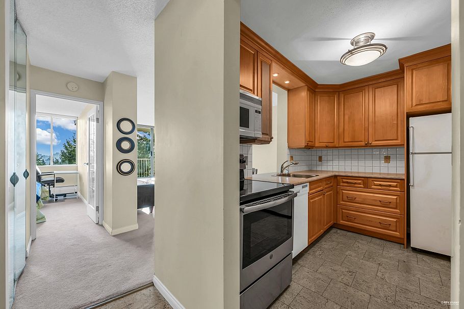 1010 2004 Fullerton Avenue North Vancouver, BC - 9