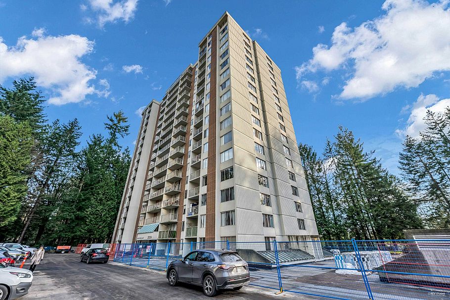 1010 2004 Fullerton Avenue North Vancouver, BC - 1