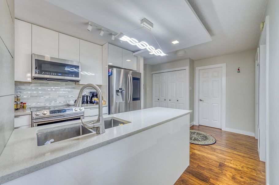 1205 2004 Fullerton Avenue North Vancouver, BC - 3