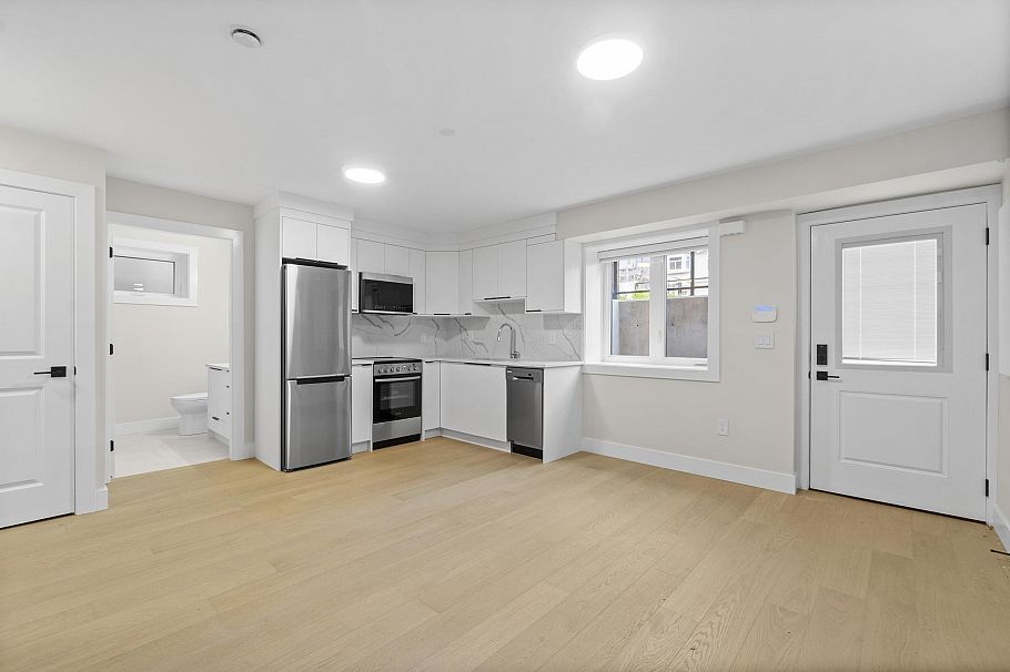 40 E 46th Avenue Vancouver, BC - 20