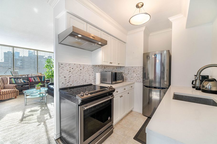 605 1251 Cardero Street Vancouver, BC - 18