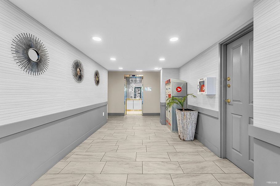 1010 2004 Fullerton Avenue North Vancouver, BC - 30