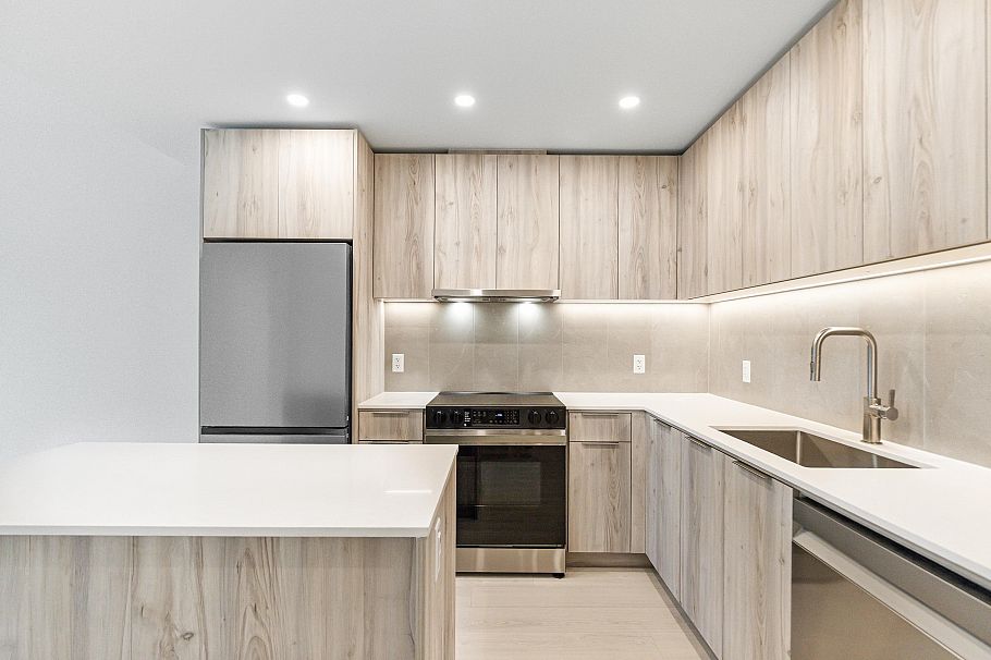 616 3596 Malsum Drive North Vancouver, BC - 3