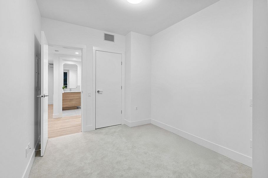 502 2325 Emery Court North Vancouver, BC - 30