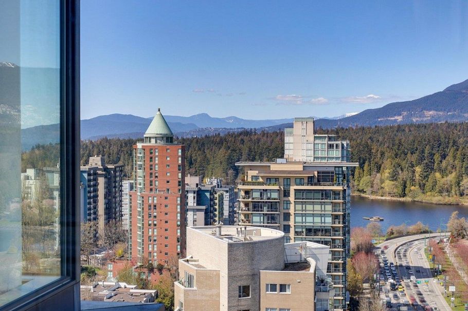 2406 1723 Alberni Street Vancouver, BC - 10
