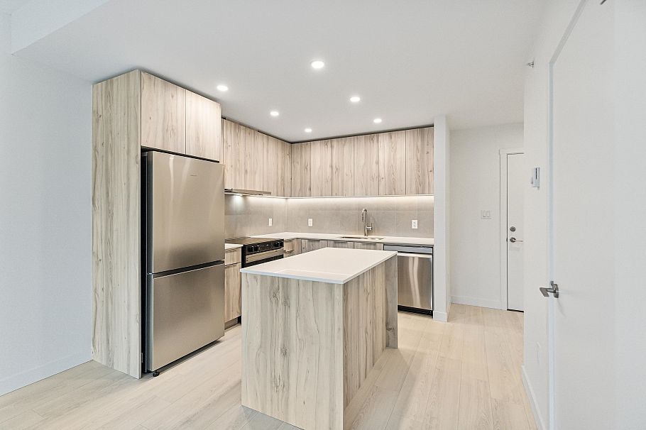 616 3596 Malsum Drive North Vancouver, BC - 8