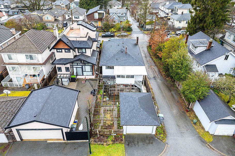 8032 Cartier Street Vancouver, BC - 4