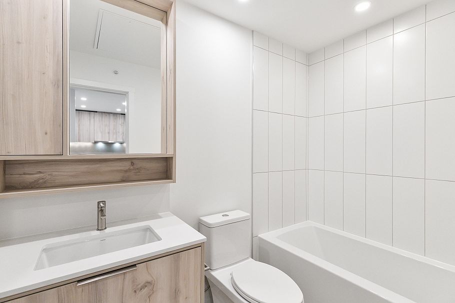 616 3596 Malsum Drive North Vancouver, BC - 16