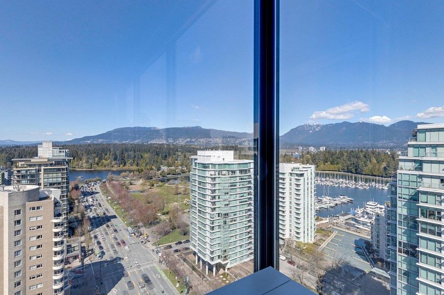 2406 1723 Alberni Street Vancouver, BC - 3