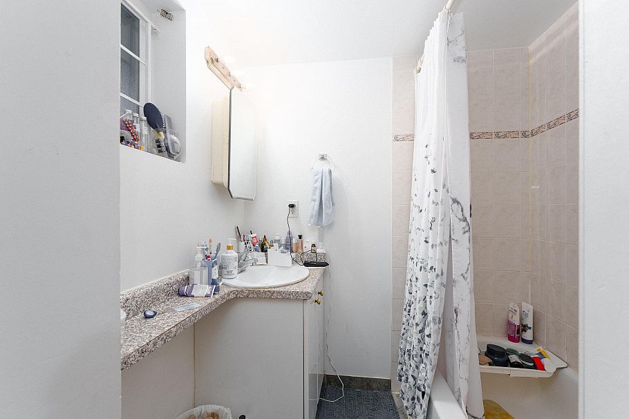 8032 Cartier Street Vancouver, BC - 21