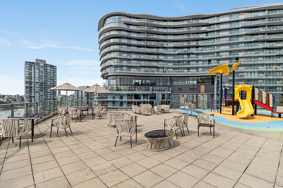 1817 68 Smithe Street Vancouver, BC - 10