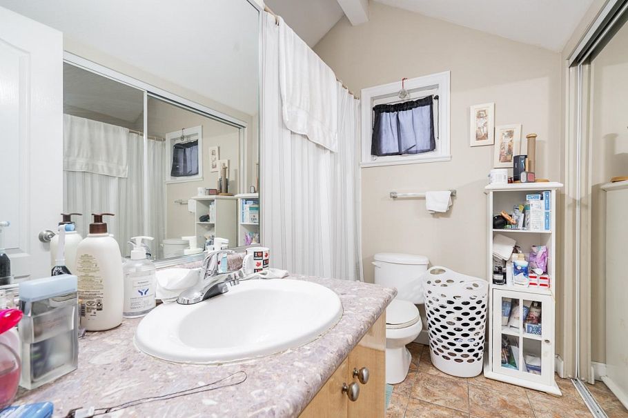 1866 Nanaimo Street Vancouver, BC - 20