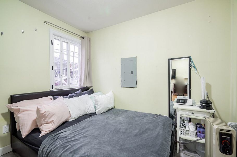 1866 Nanaimo Street Vancouver, BC - 27