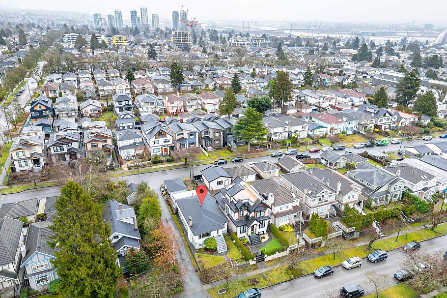 8032 Cartier Street Vancouver, BC - 24