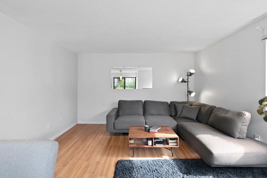 315 830 E 7th Avenue Vancouver, BC - 4