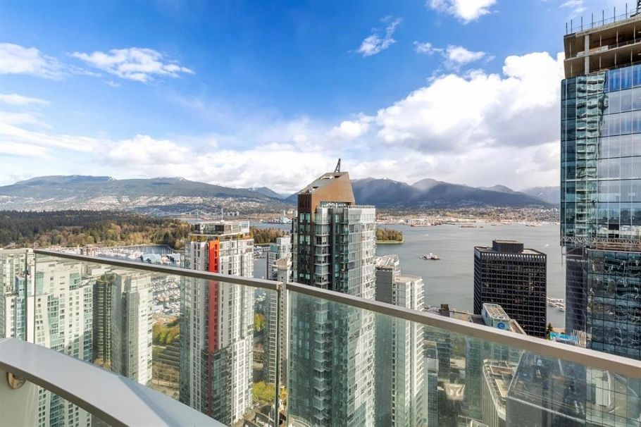 4106 1151 W Georgia Street Vancouver, BC - 5