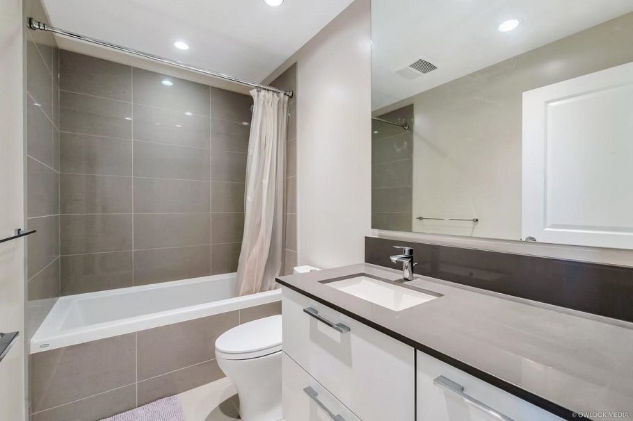 1108 3487 Binning Road Vancouver, BC - 2