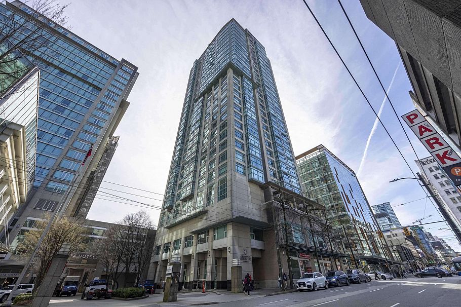907 438 Seymour Street Vancouver, BC - 1