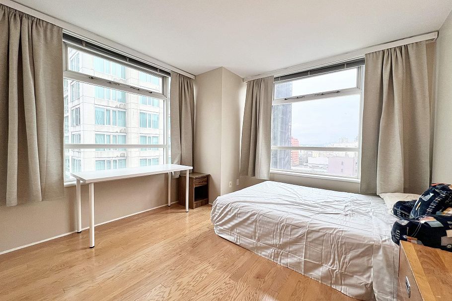 907 438 Seymour Street Vancouver, BC - 4