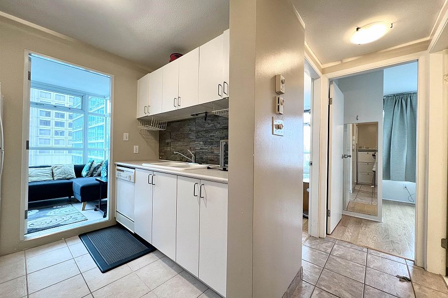 907 438 Seymour Street Vancouver, BC - 10