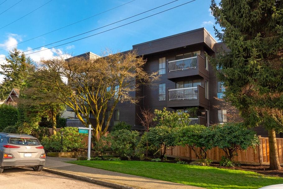 305 3680 W 7th Avenue Vancouver, BC - 1