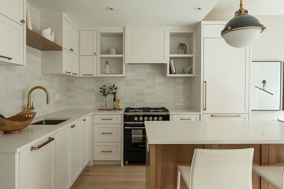 1458 W 45th Avenue Vancouver, BC - 1