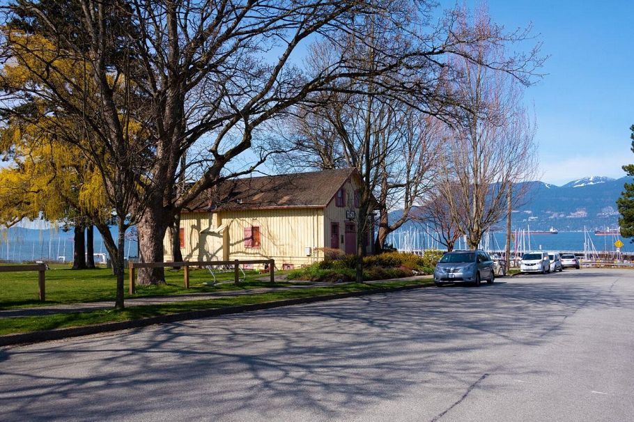 305 3680 W 7th Avenue Vancouver, BC - 17