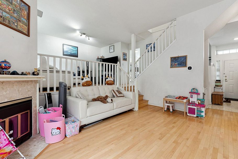 2383 Quayside Court Vancouver, BC - 5