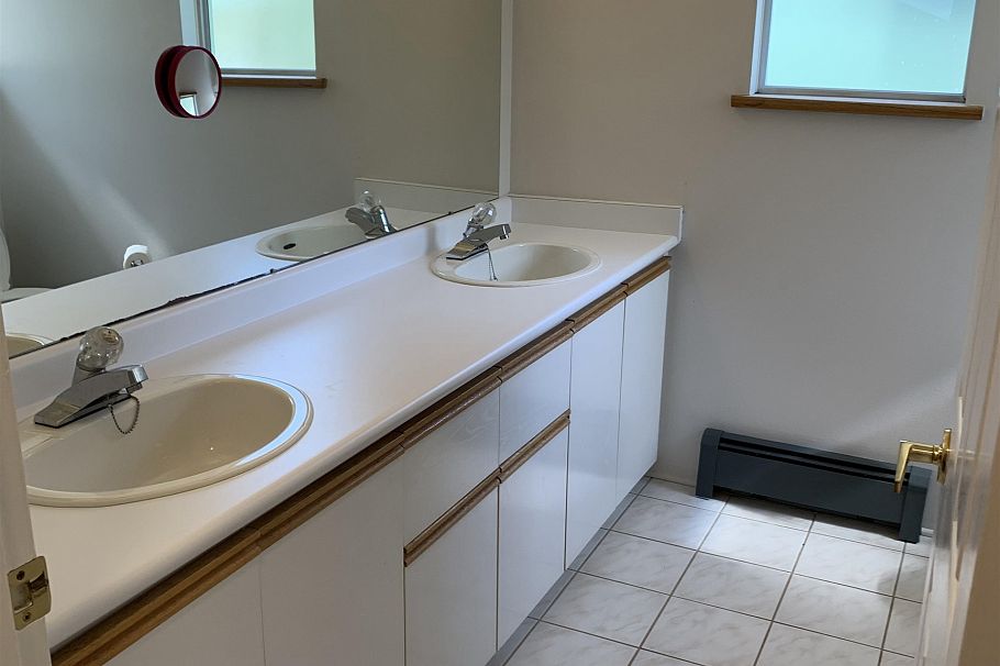 4227 W 14th Avenue Vancouver, BC - 7