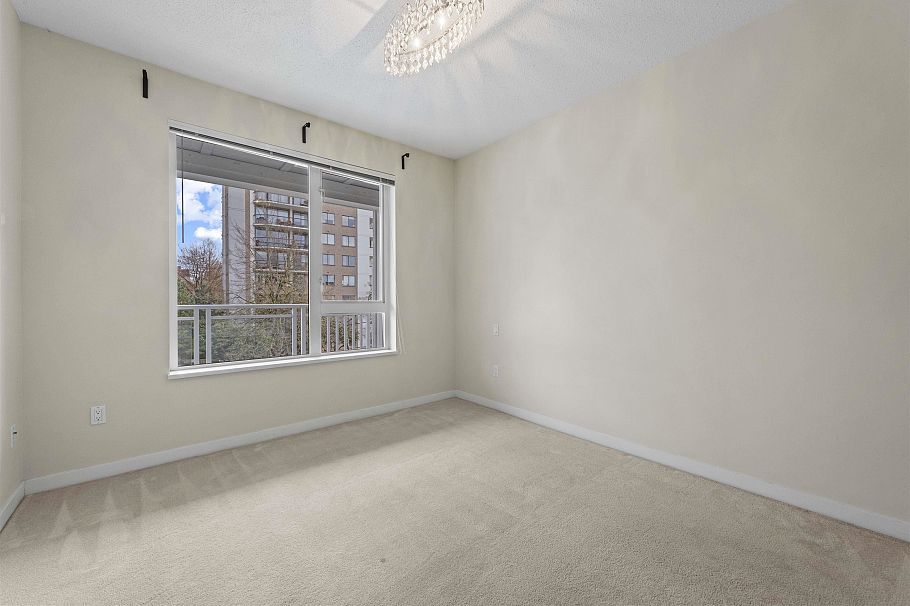 305 717 Chesterfield Avenue North Vancouver, BC - 12