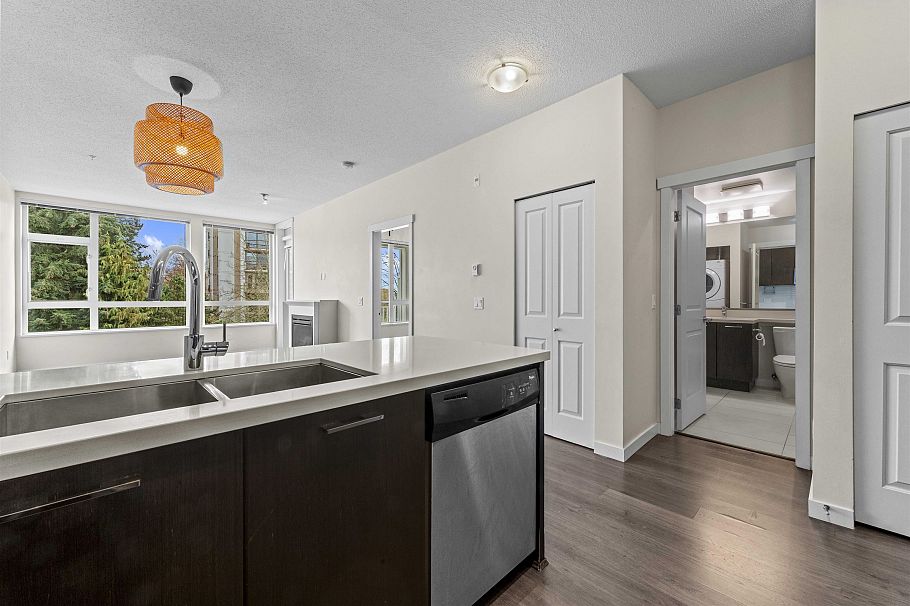 305 717 Chesterfield Avenue North Vancouver, BC - 15