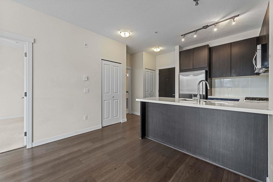 305 717 Chesterfield Avenue North Vancouver, BC - 7