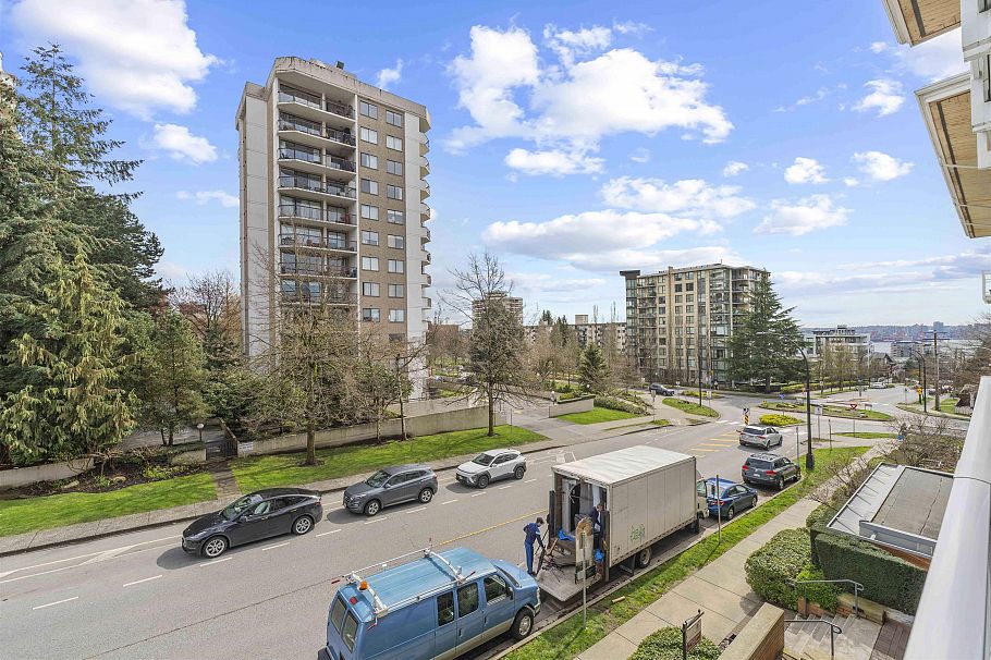 305 717 Chesterfield Avenue North Vancouver, BC - 25