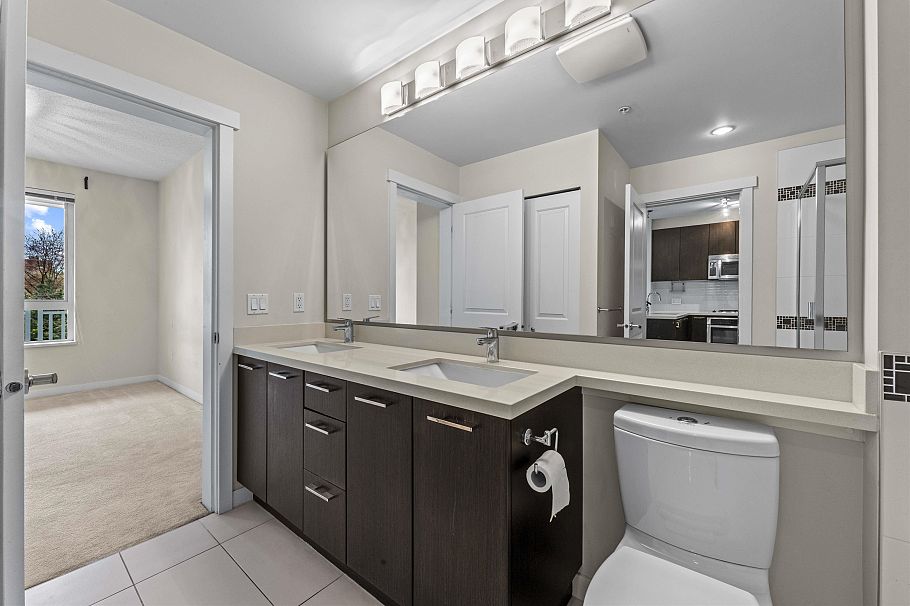 305 717 Chesterfield Avenue North Vancouver, BC - 19