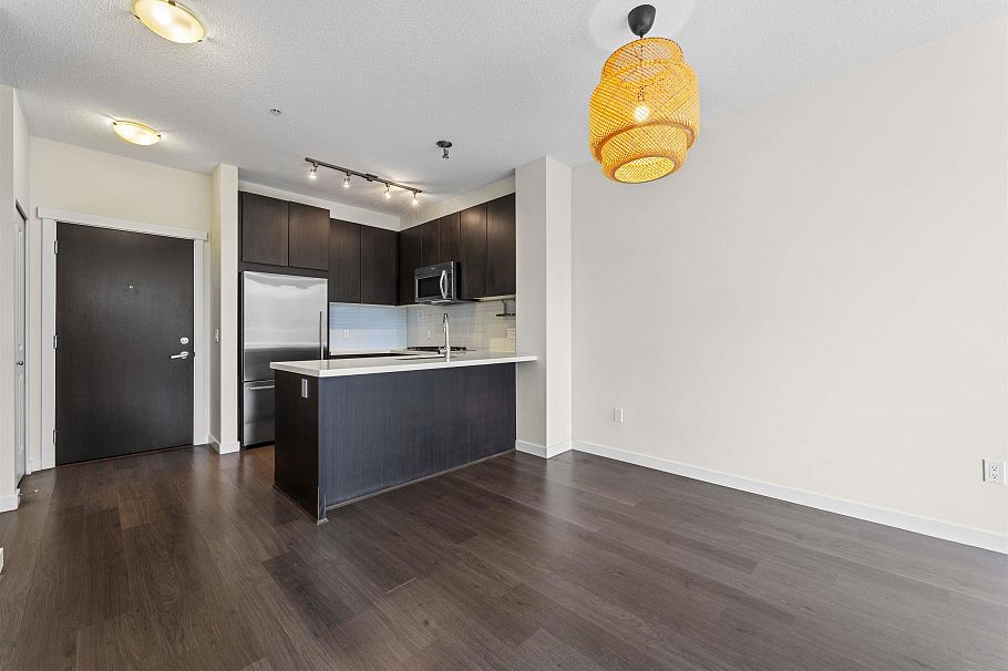 305 717 Chesterfield Avenue North Vancouver, BC - 5