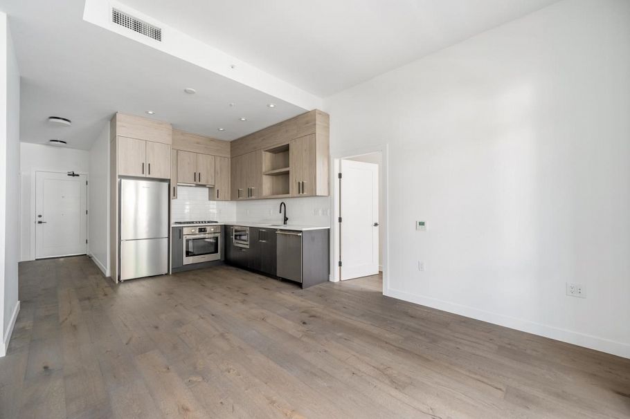 104 6859 Cambie Street Vancouver, BC - 2