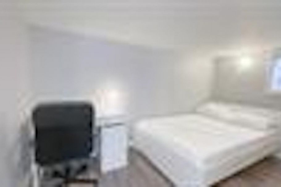 3716 W 16th Avenue Vancouver, BC - 14